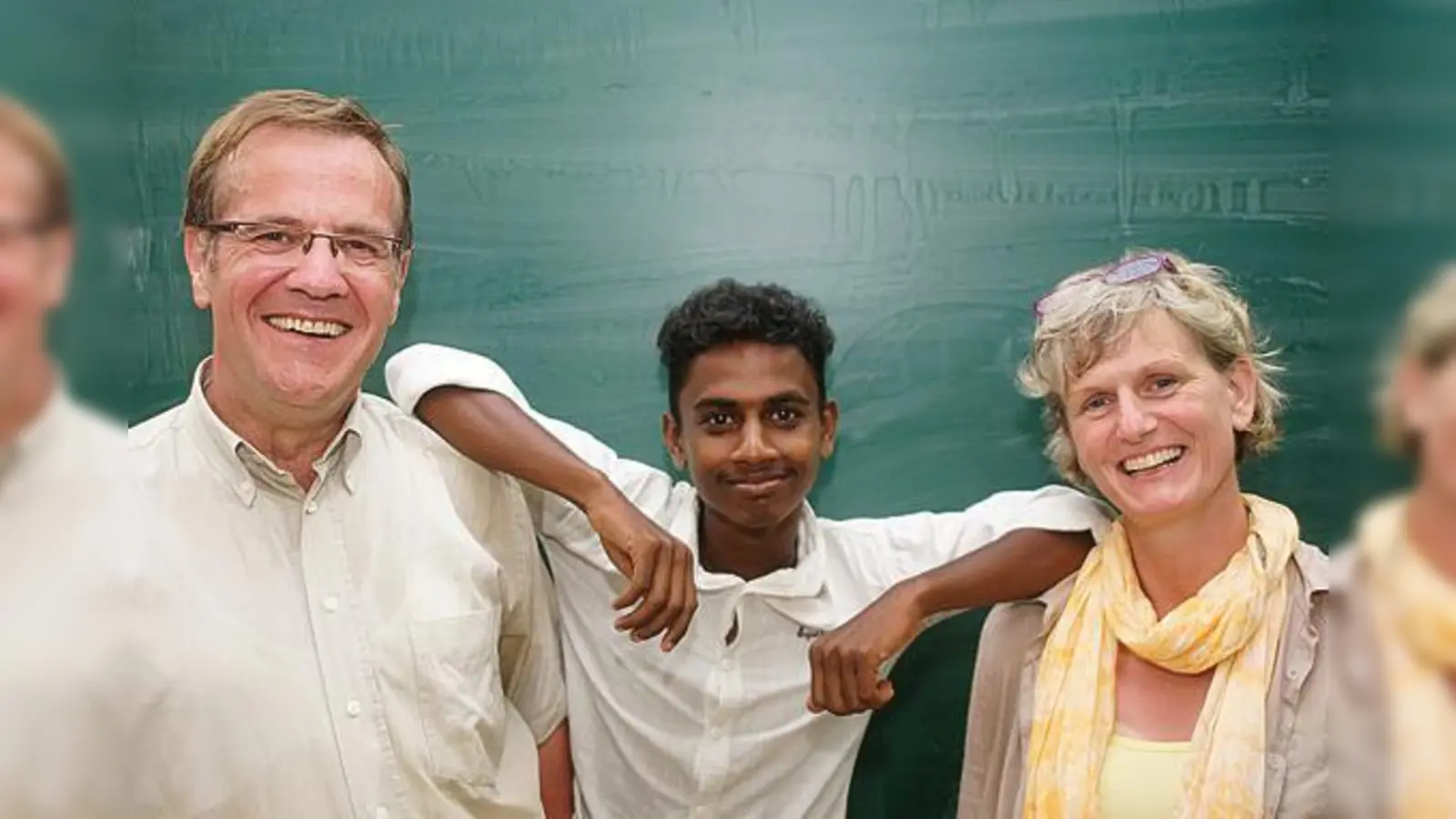 Ulrike und Gerhard Albert haben mittlerweile sieben Patenkinder in Südindien, eines davon ist der 21-jährige Pradeep, den sie bei ihrem zweiten Besuch in Südindien kennenlernten.	 (Foto: privat)