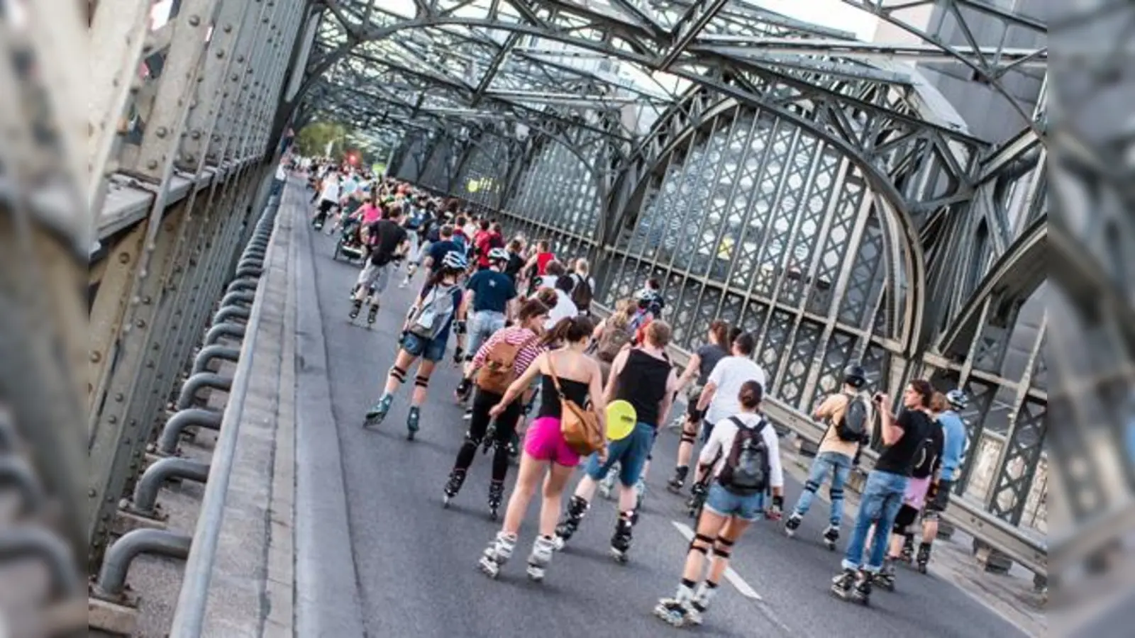 Im kommenden Frühjahr erobern wieder die Inline-Skater die Münchner Straßen. Nach zwei Jahren Pause ist die Blade Night zurück.  (Foto: Green City/Andreas Schebesta)