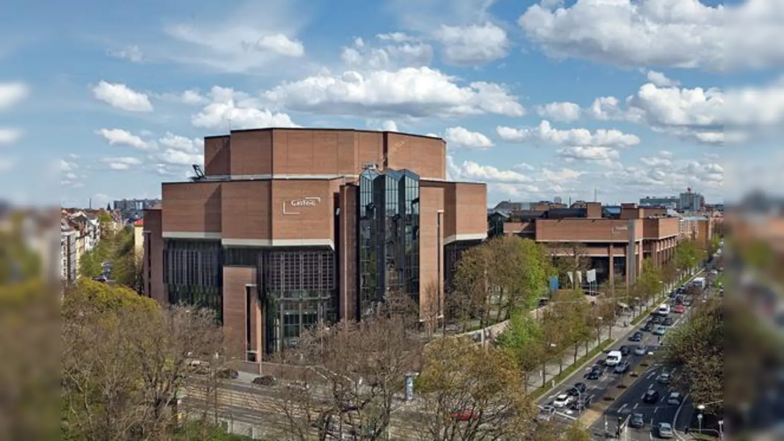 Die Gasteig GmbH und das Kulturreferat suchen derzeit nach Möglichkeiten, um Teile der Stadtbibliothek während der Sanierungszeit des Gasteigs in einem Ausweichquartier im Viertel unterzubringen. 	 (Foto: Stadtbibliothek)