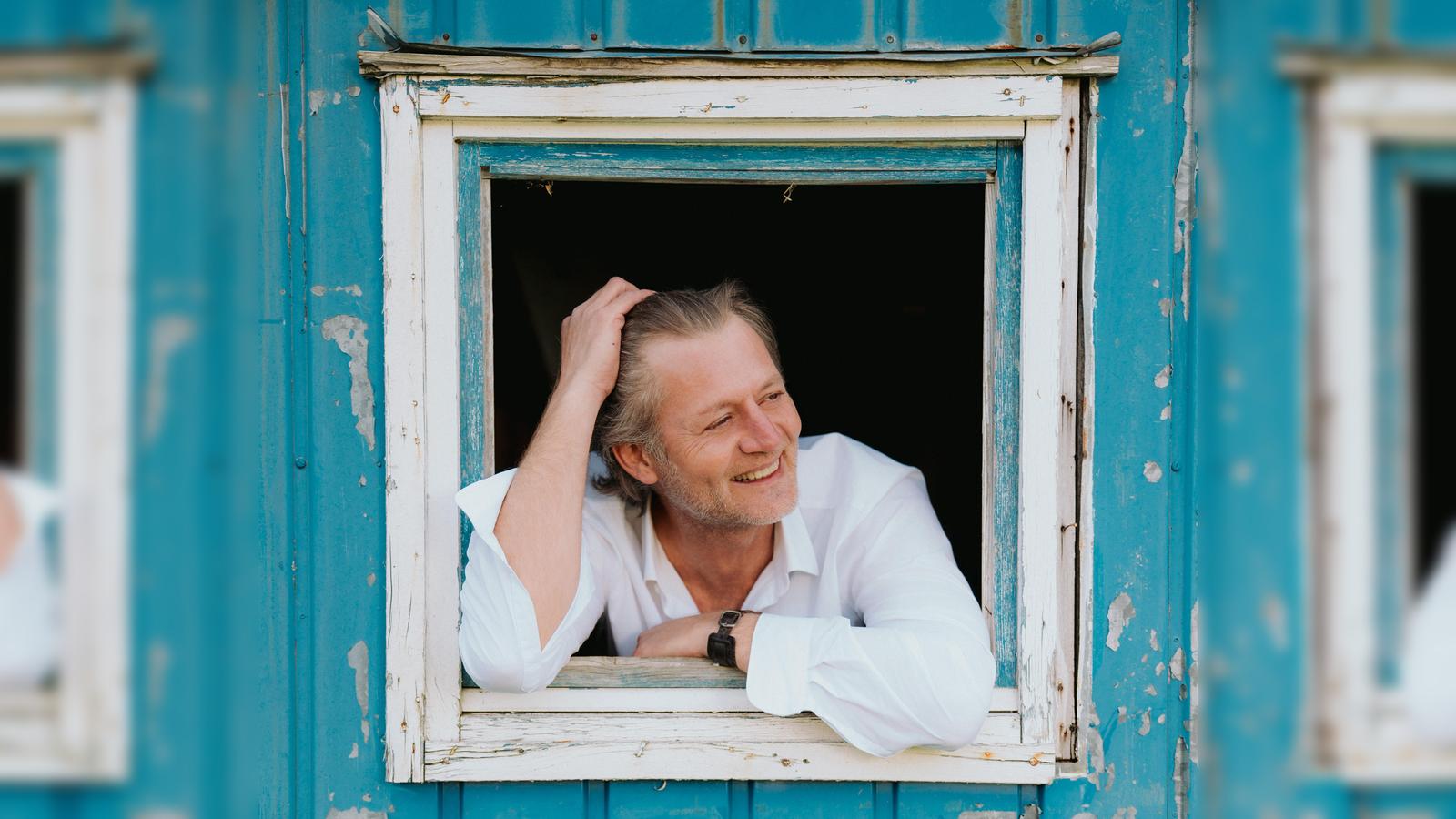 Christian-Maiers-mit-neuem-Programm-in-der-Fabrik