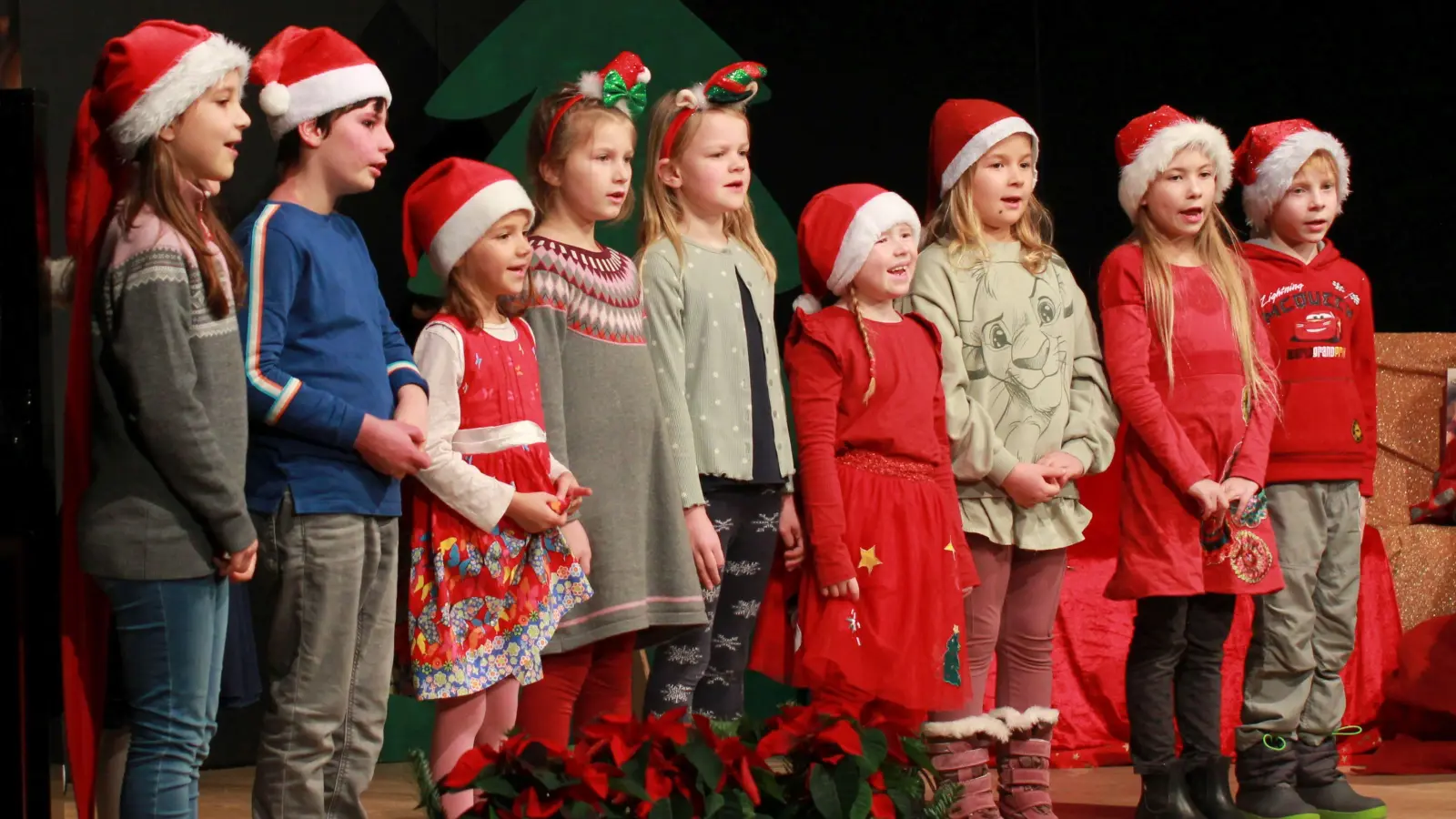 Die Musikschüler laden am 5. Dezember ein zum Nikolauskonzert. (Foto: Musikschule Unterhaching)