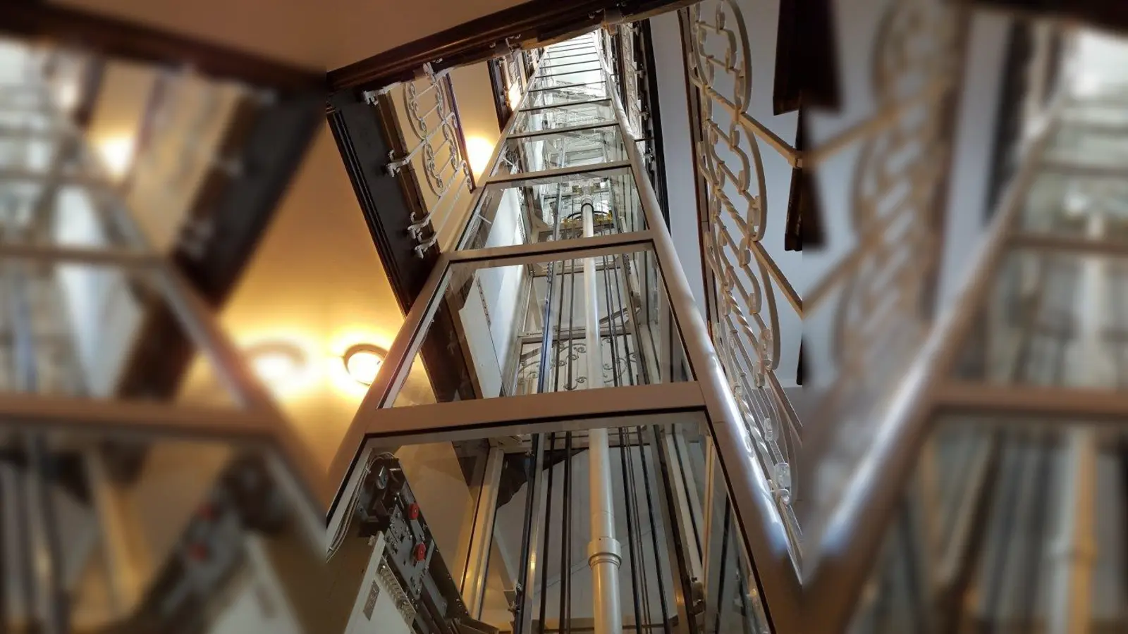 Das Treppenhaus wurde in den letzten zwei Jahren restauriert und in den ursprünglichen Zustand zurückversetzt. (Foto: Gärtner)