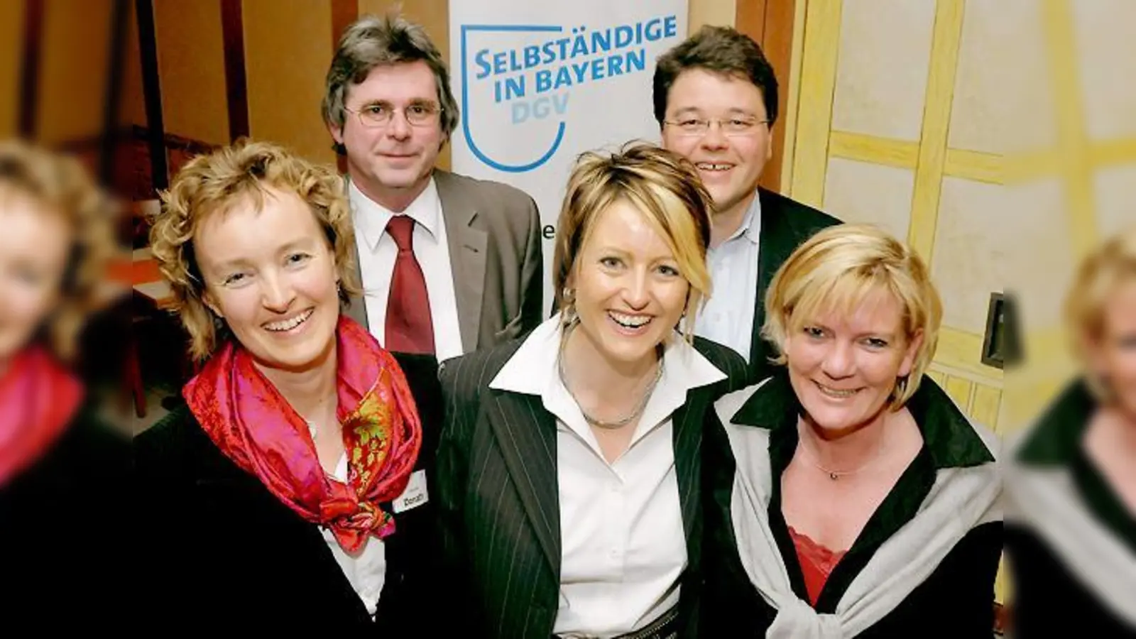 Der frisch gebackene Vorstand: v. l. Gabriele Donath, Anton Wallisch, Stefanie Nytsch, Bürgermeister Thomas Loderer und Claudia Baethe. 	 (Foto: Schunk)