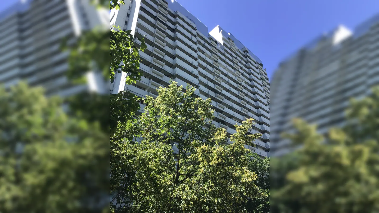 In der neuen Ausgabe gibt es unter anderem einen spannenden Beitrag zur Olympia-Pressestadt. (Foto: Daniel Mielcarek)