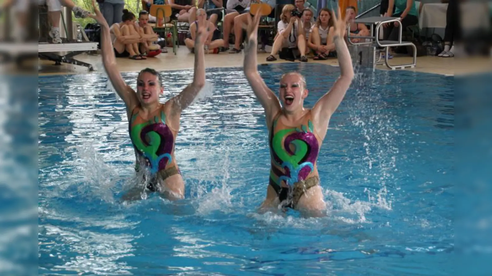 Marlene Bojer und Franziska Ambros beim Duett. (Foto: Isarnixen)