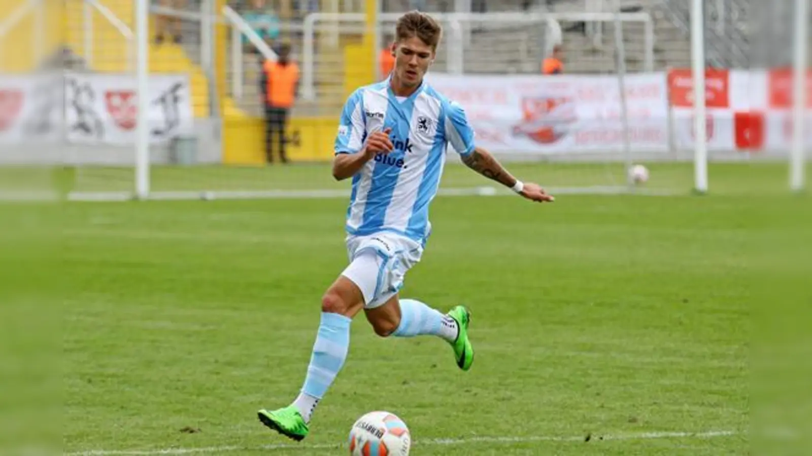 Jungprofi als Siegtorschütze: Nicholas Helmbrecht.  (Foto: A. Wild)