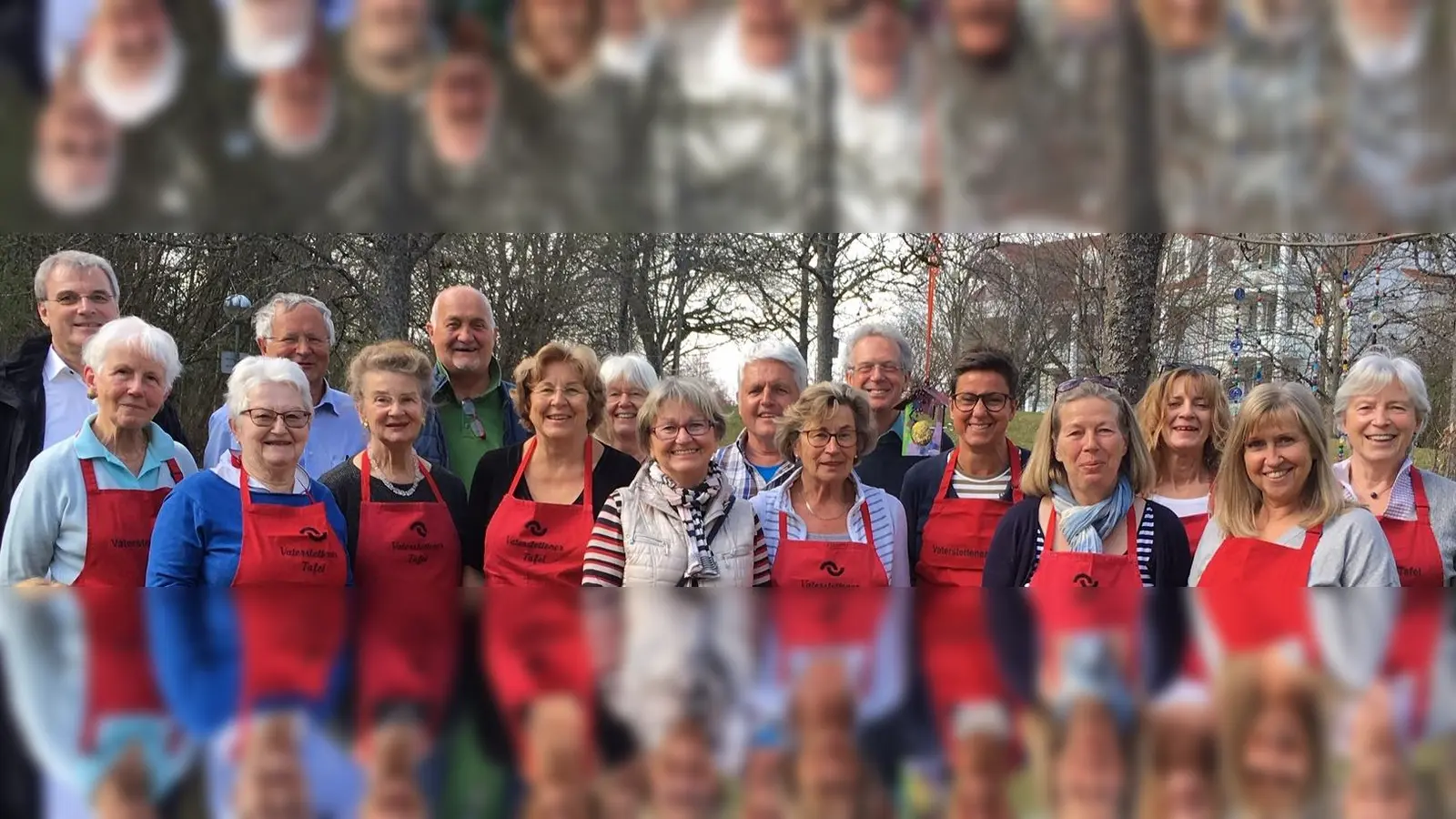 Das Team der ehrenamtlichen Tafelhelfer (im Bild nicht vollständig) holt und verteilt unermüdlich Spenden an Bedürftige. (Foto: NBH)