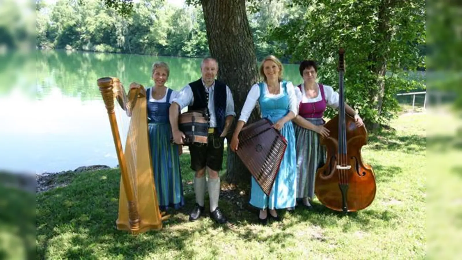 „d' Vuizbandoffen” schaffen bei der Lesung mit fünf Stücken einen stimmungsvollen Rahmen, der hundert Jahre in der Zeit zurückreicht.  (Foto: d' Vuizbandoffen)