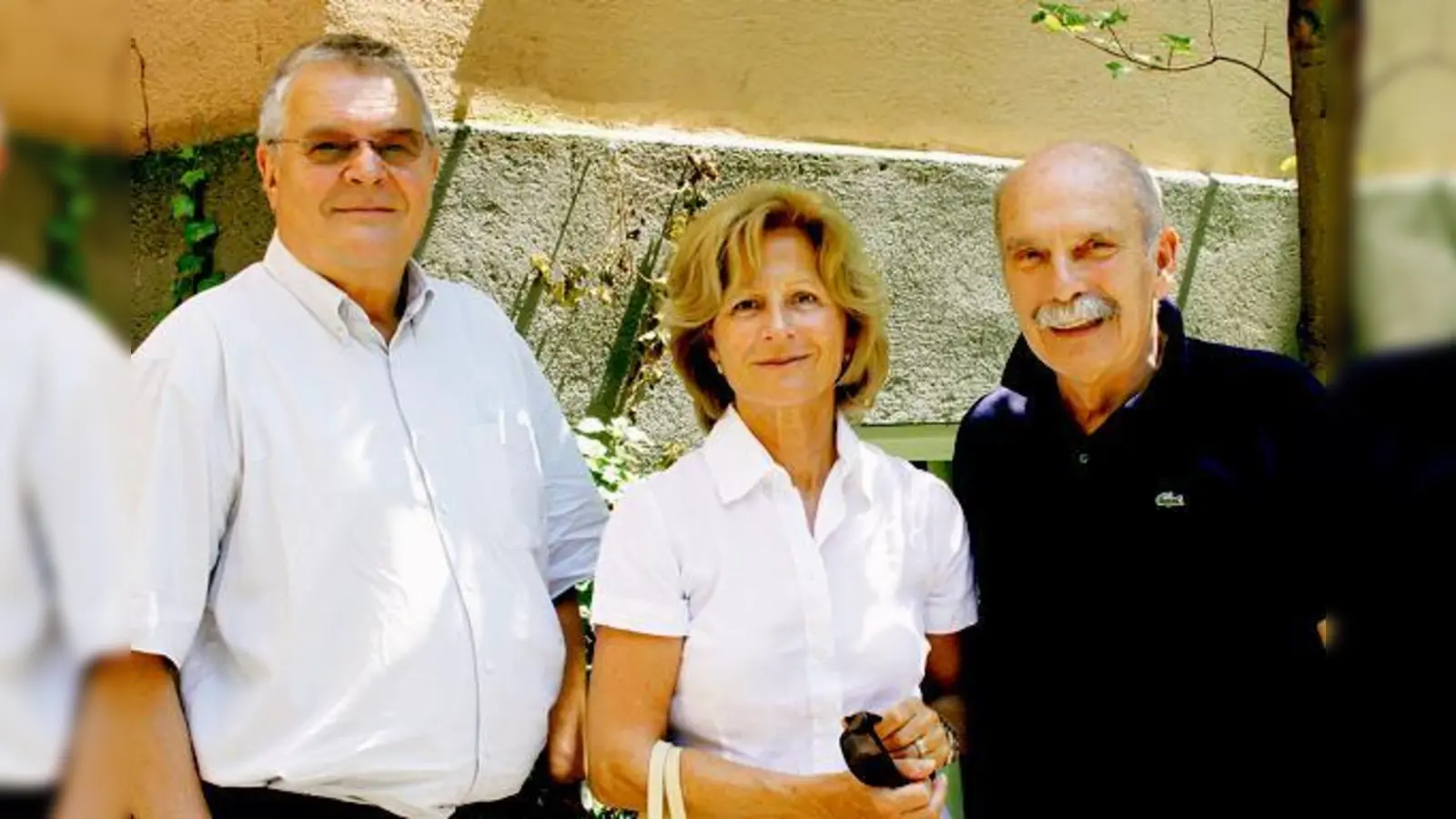 Das Ehepaar Grub will den Isarring für »Einen Englischen Garten« tiefer legen. Der BA um Werner Lederer-Piloty (l.) unterstützt das Vorhaben.	 (Foto: ko)