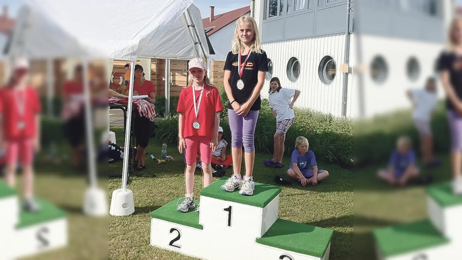 Annika Schäfer (links) und Julia Titze (rechts) sind Hoffnungsträgerinnen der Lohhofer.  (Foto: VA)