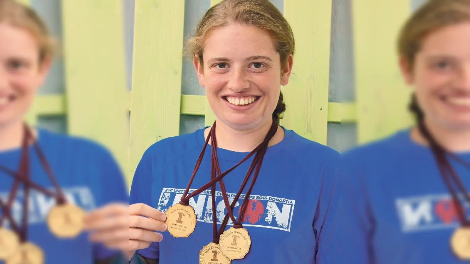 Ana Schrödinger mit ihren drei goldenen Weltmeistermedaillen.	 (Foto: privat)