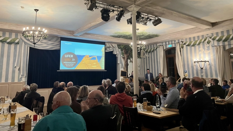 Großes Interesse an den Visionen der TU-Baureferendare. (Foto: Susanne Hauck)