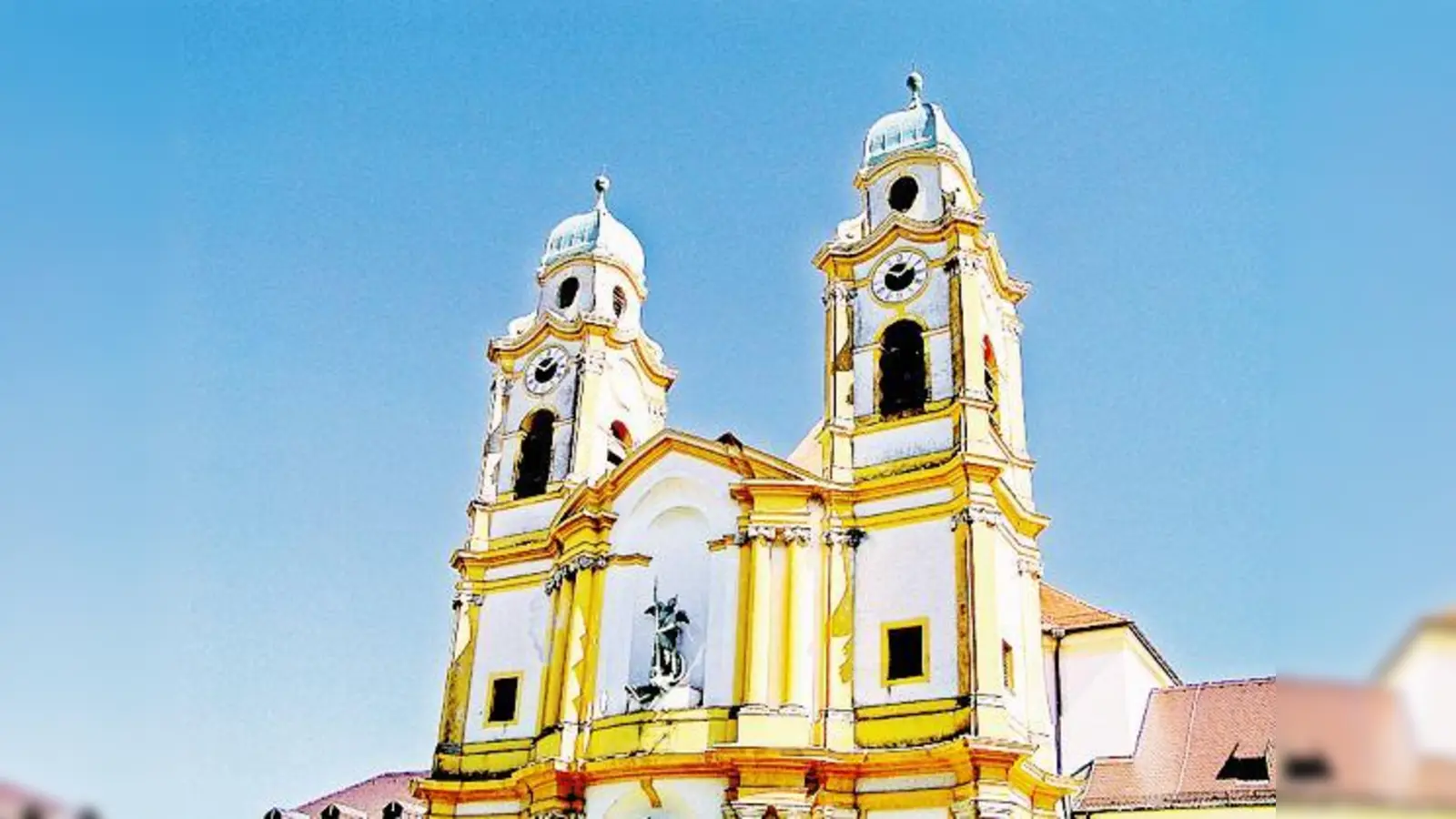 Außen schon strahlend, innen in Arbeit: auch St. Michael in Berg am Laim bekommt was aus dem Spendentopf. 	 (Foto: Archiv)