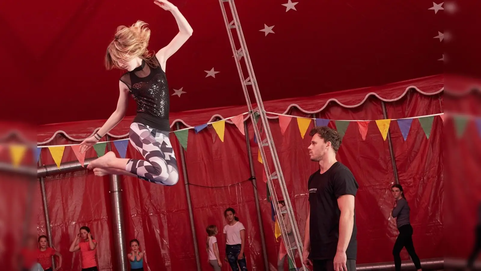 Ab Juni bietet das Johanniter-Zelt der Möglichkeiten neue Workshops für Groß und Klein. (Foto: Simon Katzer)