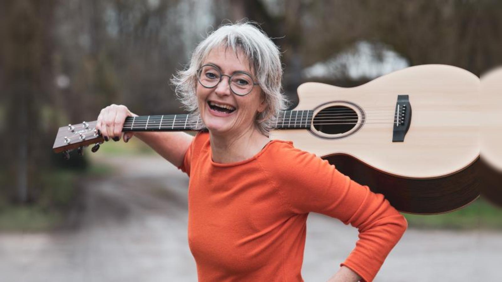 Samira lädt zum Wohnzimmerkonzert ein | Wochenanzeiger