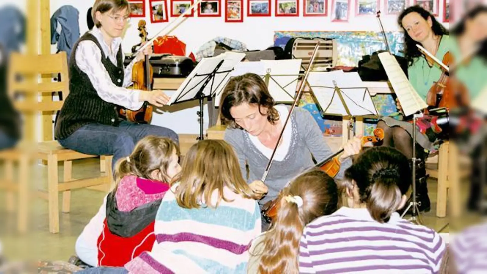 Die Musiker des Bayerischen Rundfunks erklärten den Kindern ihre Instrumente.  (Foto: Privat)
