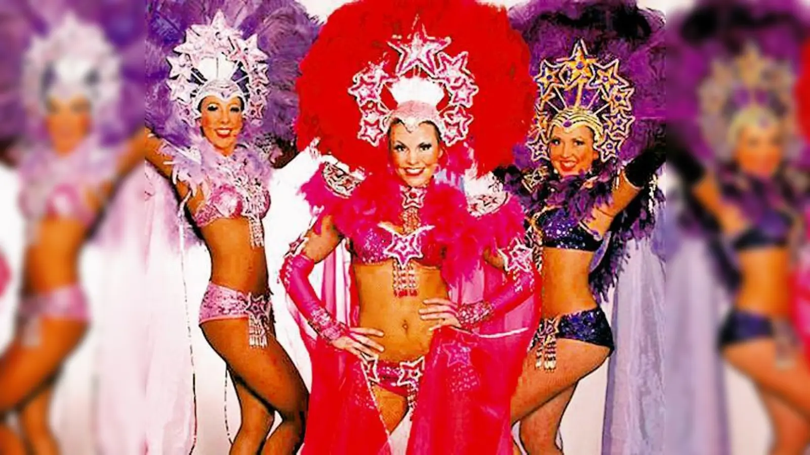 Die Prinzengarde der Narrhalla  ein tanzender Augenschmaus.  (Foto: Pressestelle Kulturzentrum)