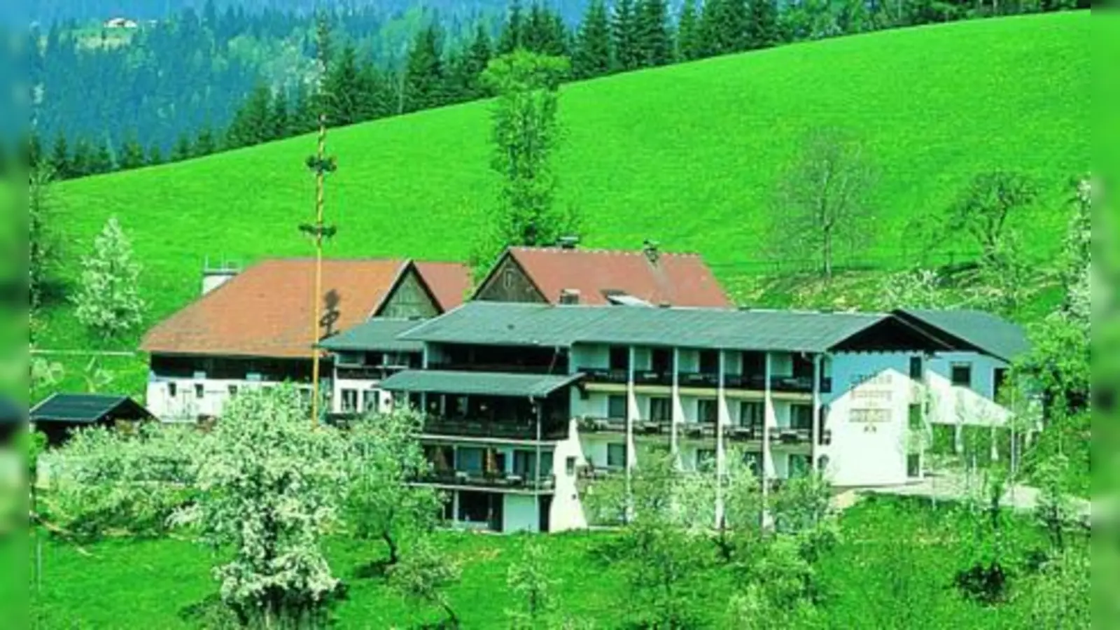 Das Hotel Huttersberg befindet sich direkt am Golfplatz. (Foto: pi)