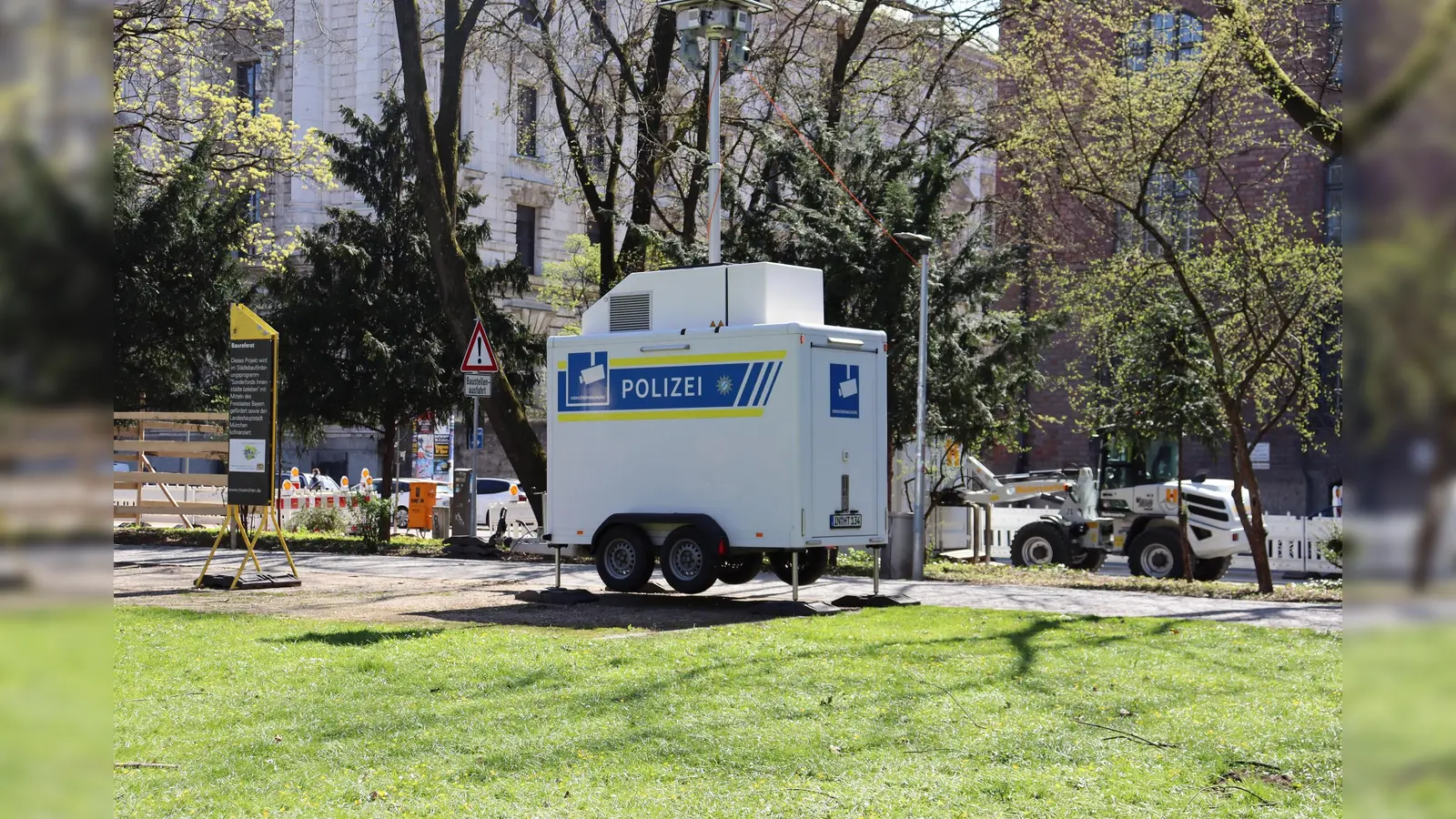 Die Tat im Alten Botanischen Garten wurde von einem polizeilichen Videoturm aufgezeichnet. Die Aufnahmen werden nun ausgewertet.  (Archivbild: mha)