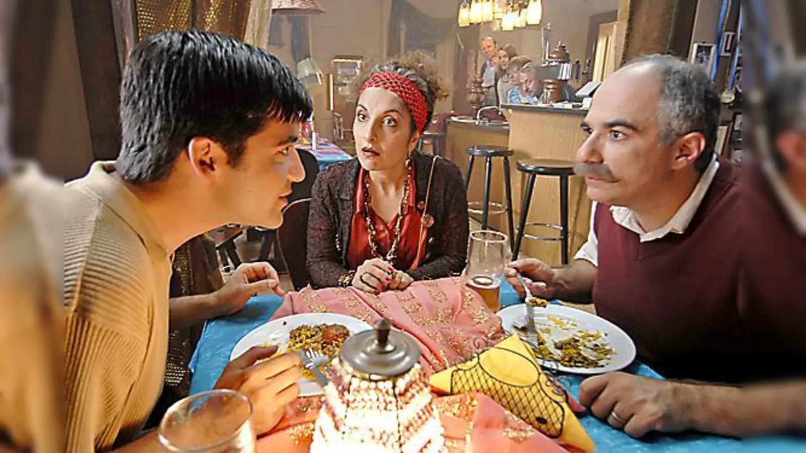 Ali Samadi Ahadis Salami Aleikum wird auf der Terrasse des EineWeltHauses gezeigt.  (Foto: VA)