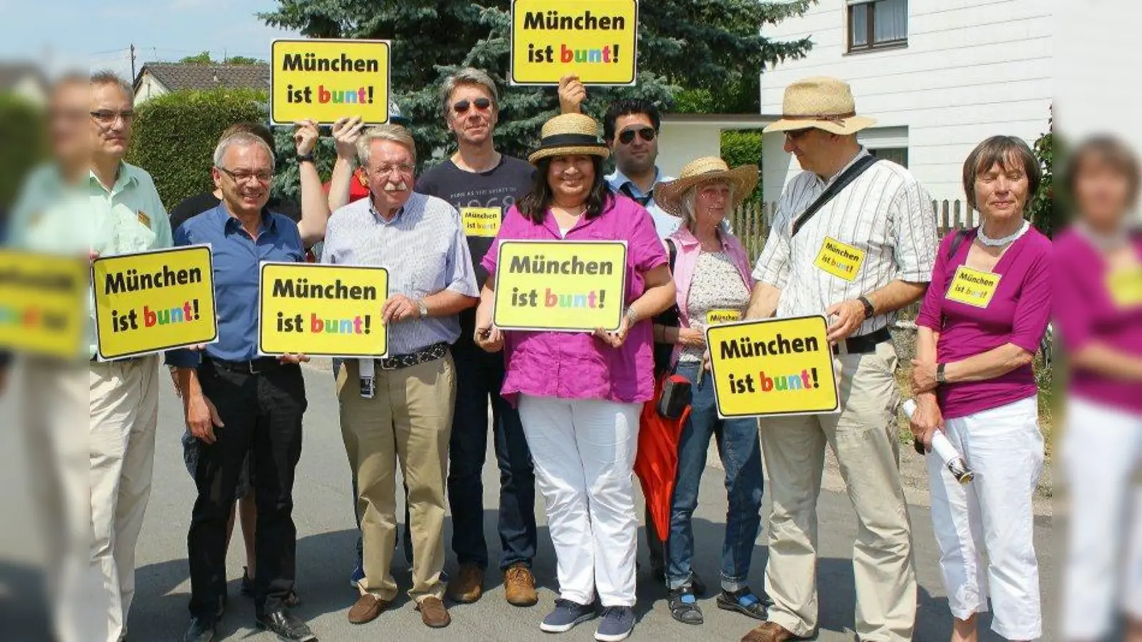 „Ich bin eine Frau der Taten.” In der Lokalpolitik begeistert sie das Miteinander, die Bürgernähe und die unmittelbaren Erfolge. Im Bild die Demo gegen das „braune Haus” in Obermenzing im Juli 2013: Graciela de Cammerer (Mitte) neben Landtagsabgeordnete Florian Ritter, Roland Fischer und Otmar Bernhard (v.l.) und BA-Mitgliedern. (Foto: us/archiv)