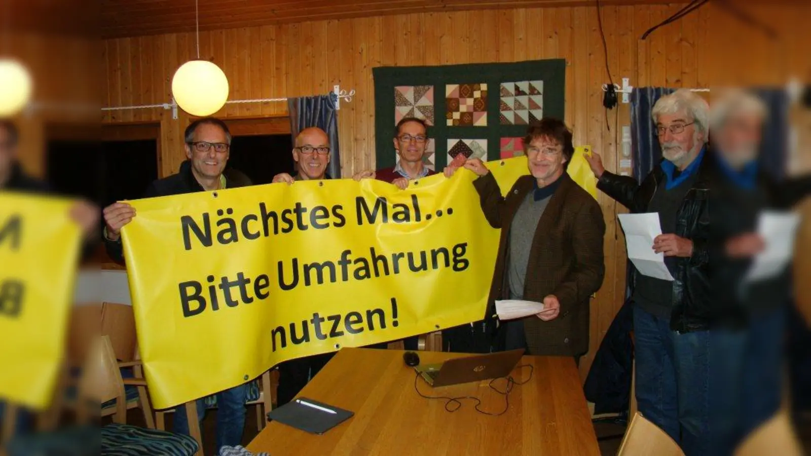 Appellieren an rücksichtsvolle Autofahrer, von links: Michael Sturm, Stefan Ostermayer, Hans Rhomberg, Roland von Rebay und Theo Kriebel. (Foto: pst)