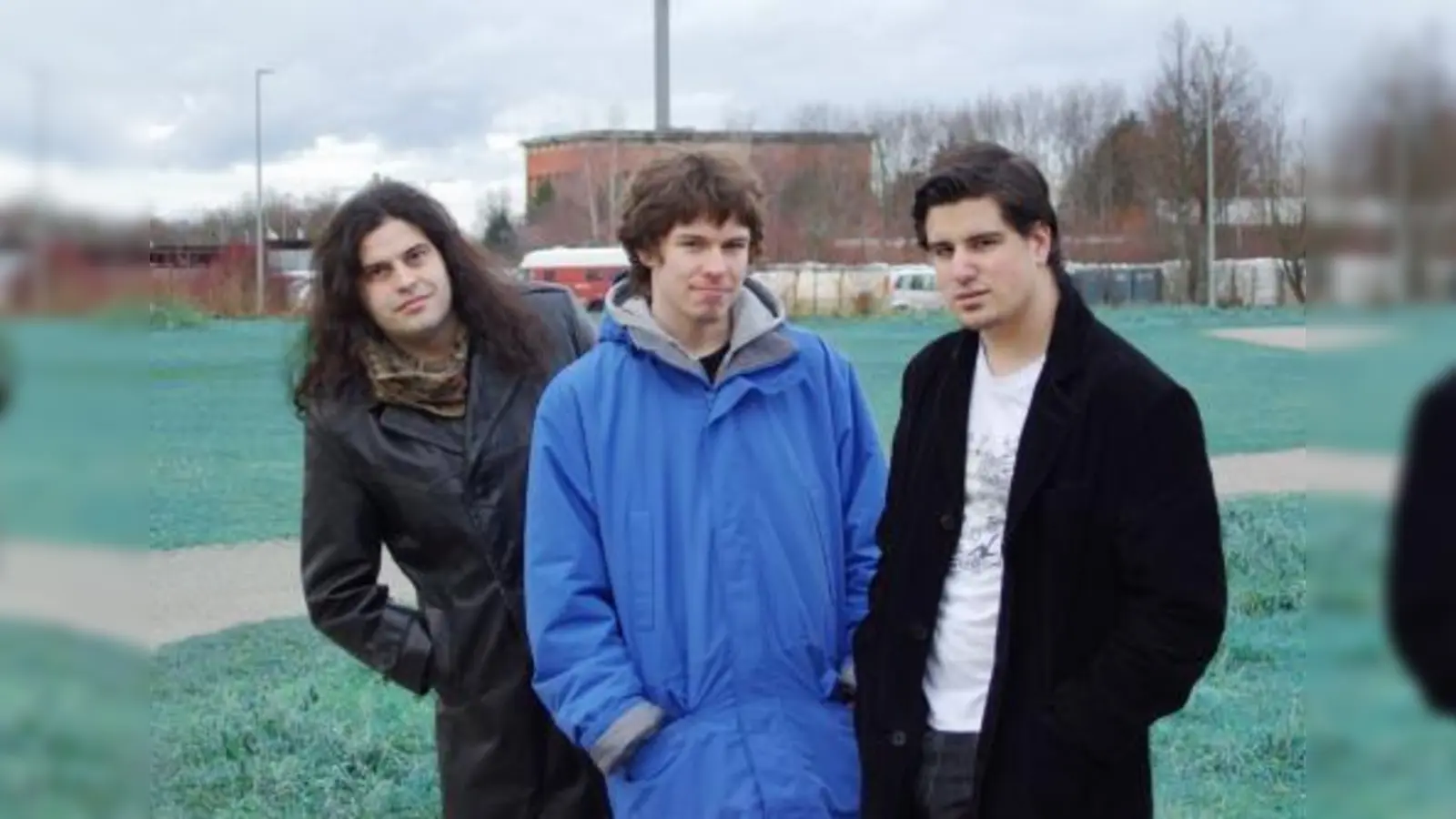 Soundary – das sind (von links) Michele Angelini (Gesang, Gitarre, Mundharmonika), Alec Lewis (Schlagzeug, Gesang, Keyboards-Synth-Klavier) und Philipp Stadler (Bass, Gesang, Orgel). (Foto: pi)