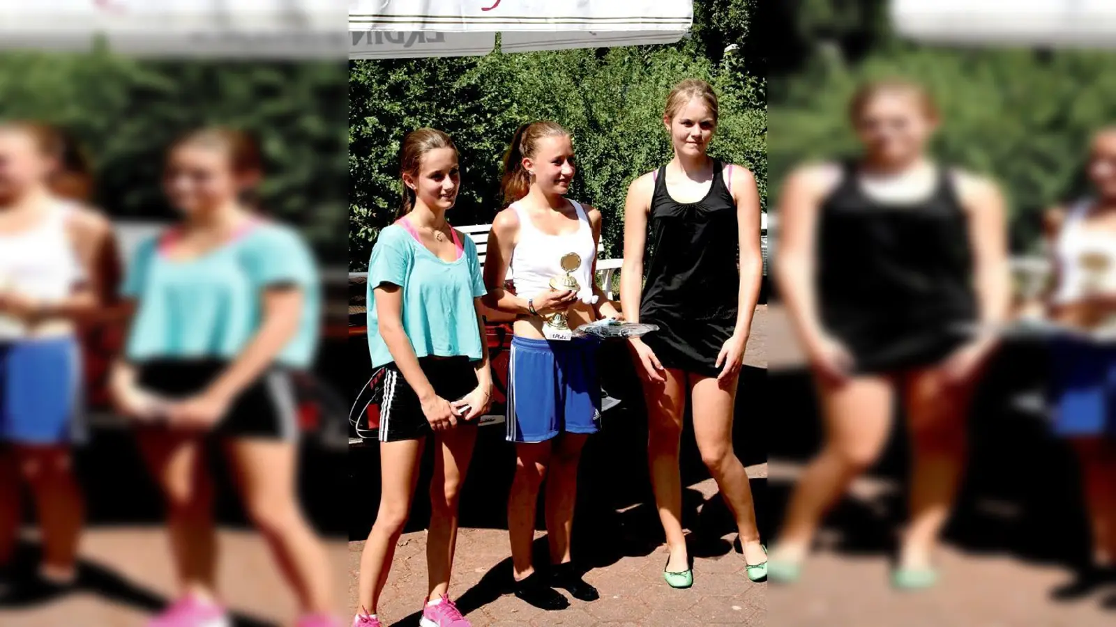 Bei den Juniorinnen siegte Franziska Widl (Mitte) vor Lara Hartung (links) und Melanie Kauer (rechts).	 (Foto: Verein)