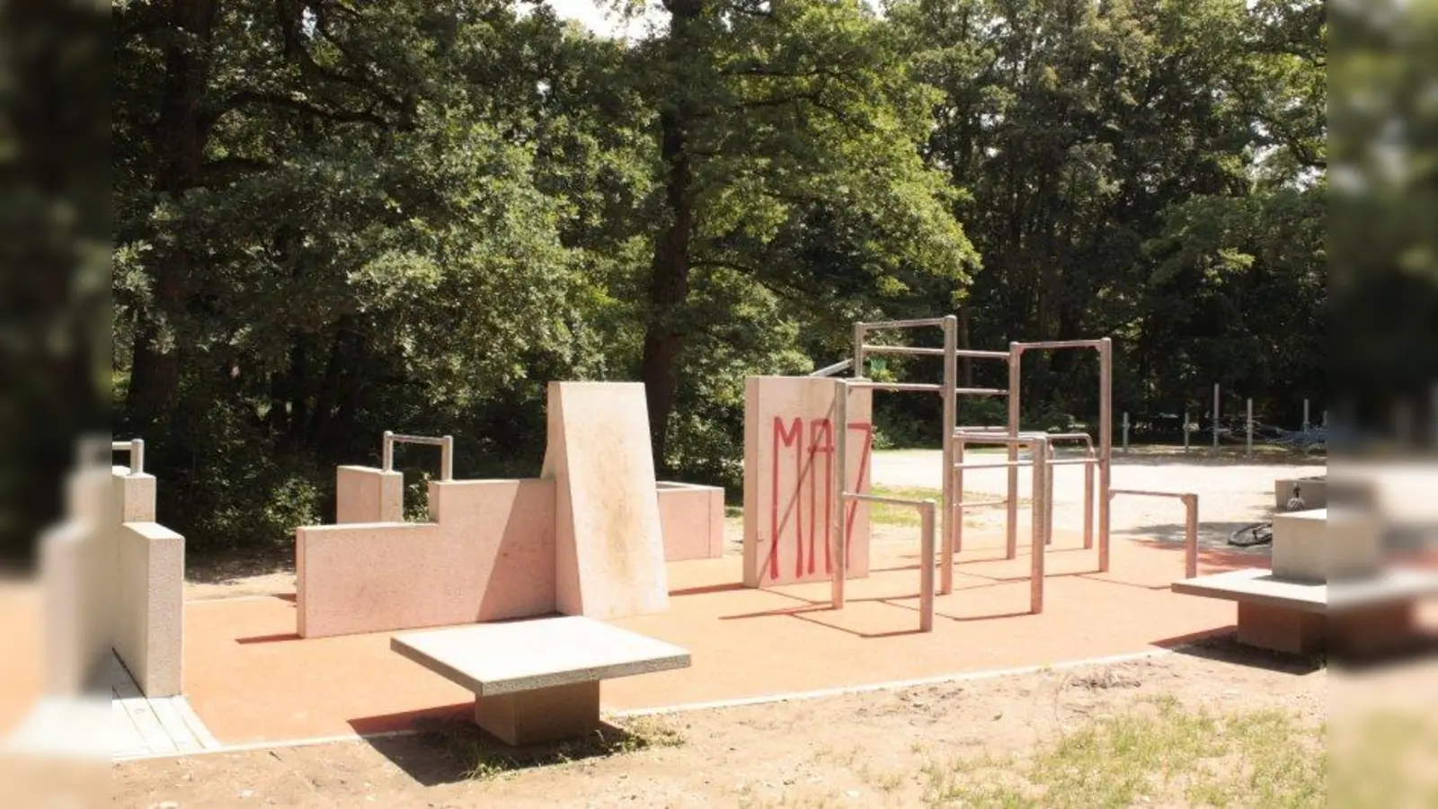 Für kleine und große Sprünge: die neue Parkour-Anlage nahe der Trimm-dich-Wiese. (Foto: job)
