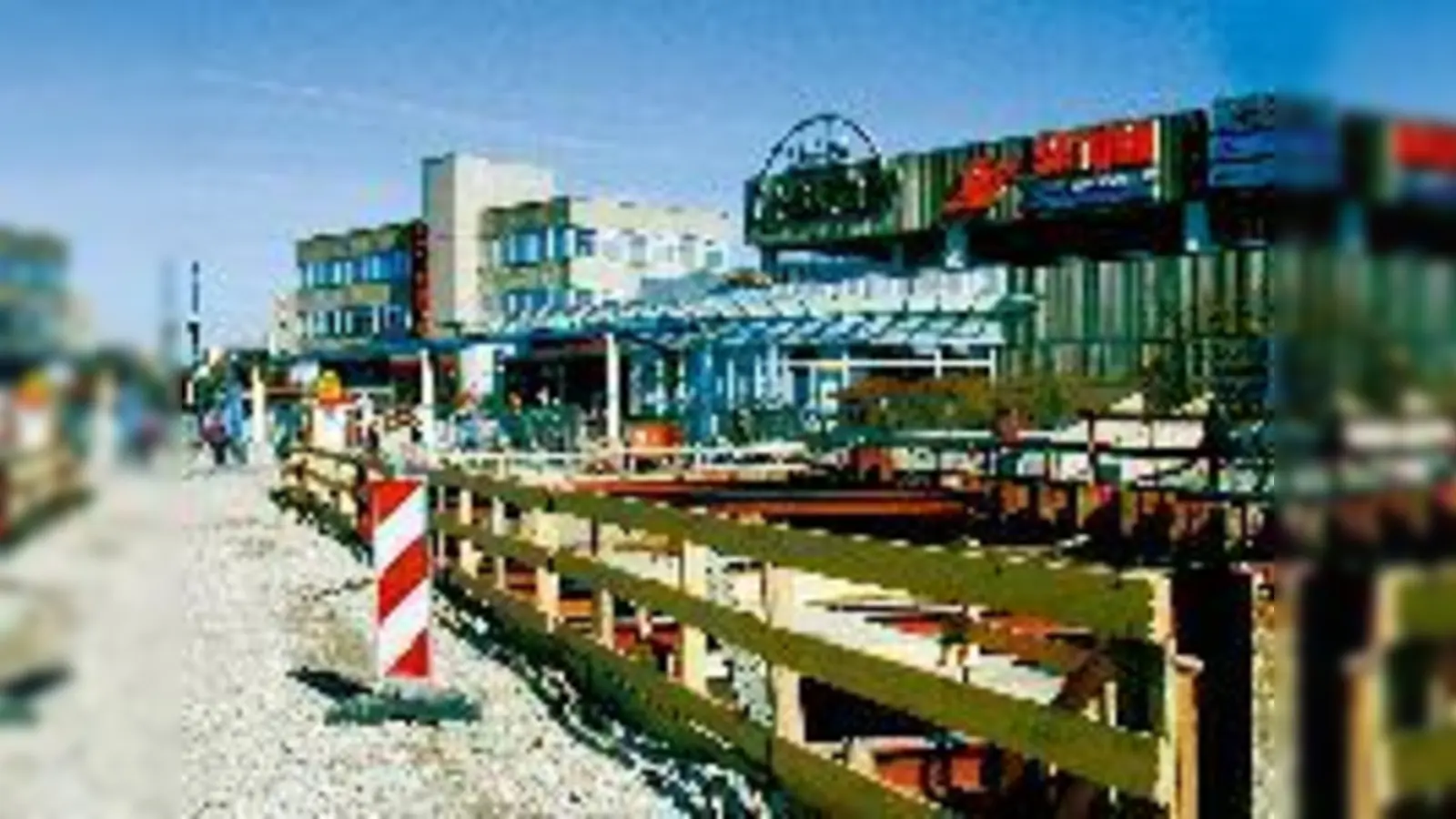Ob Toilette, Memminger Platz, U-Bahn-Galerie oder Berufsschule  es geht Moosach an.	 (Fotos: Archiv)