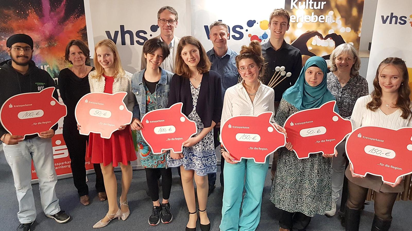 Literaturwettbewerb-ausgeschrieben-Den-Siegern-locken-Geldpreise