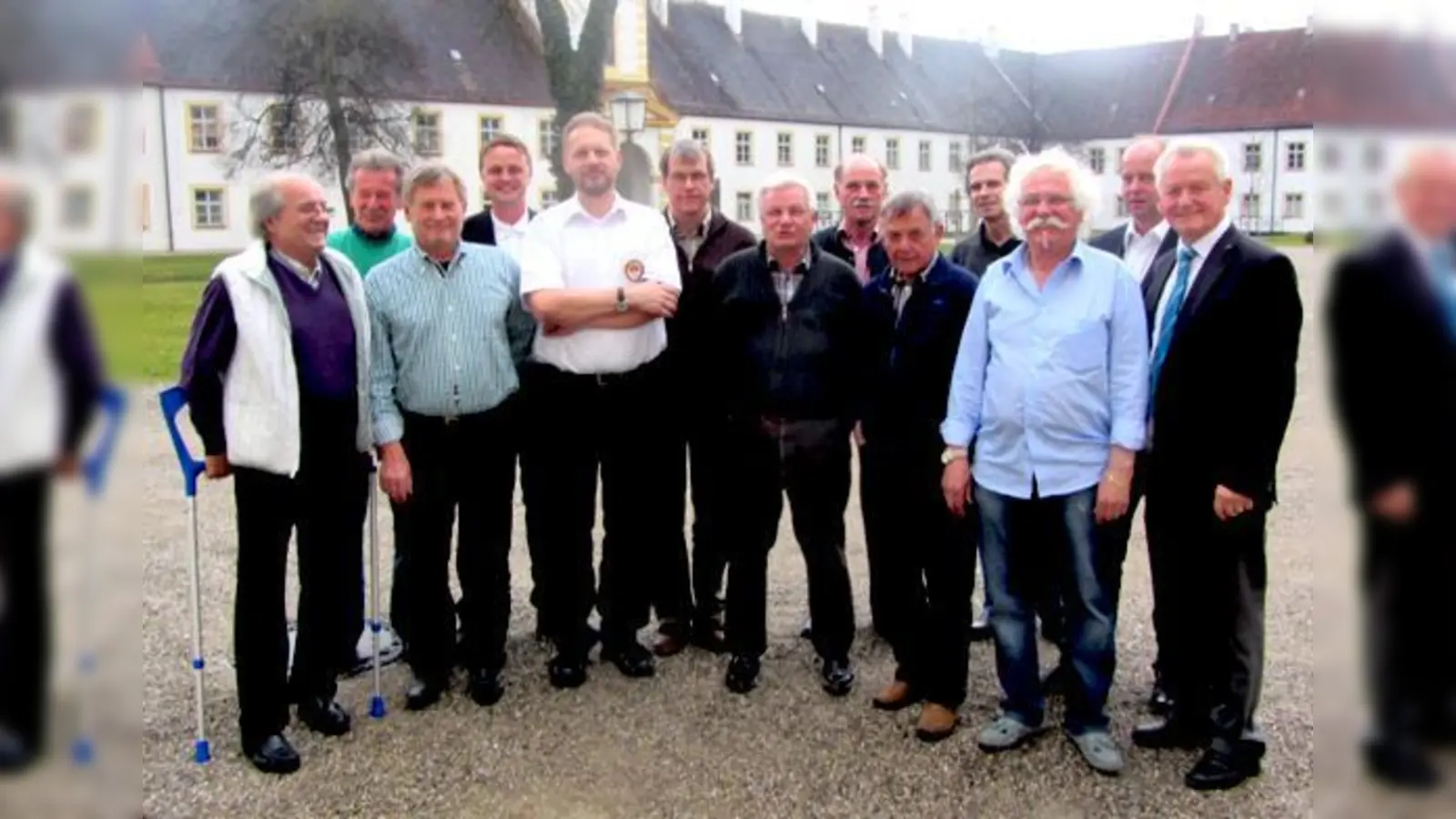 Peter Dennemarck, Günther Brand, Hans Stellwag, Dirk Wächtler, Herbert Mohaupt, Werner König, Georg Wildgruber, Gerhard Habel, Josef Auer, Rainer Kress, Manfred Bernhardt, Alexander Dennemarck, Peter Benthues (v. l.) wurden gewählt.            (Foto: VA)