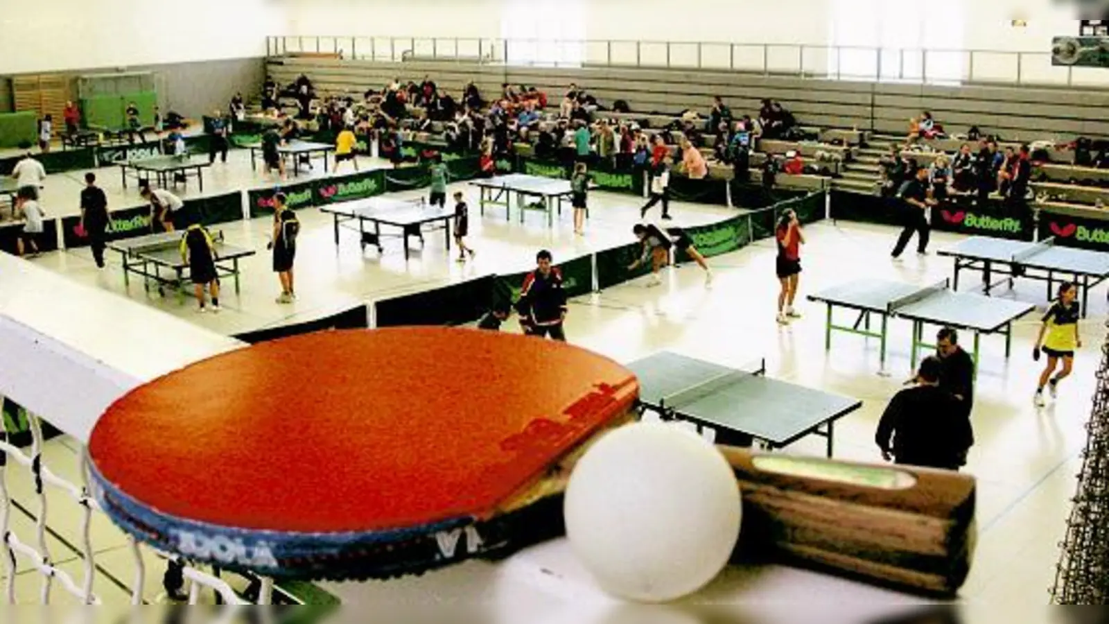 Das schnelle Spiel mit dem kleinen Ball hat viele Anhänger. Am 22 und 23. November können sie sich miteinander messen.	 (Foto: VA)