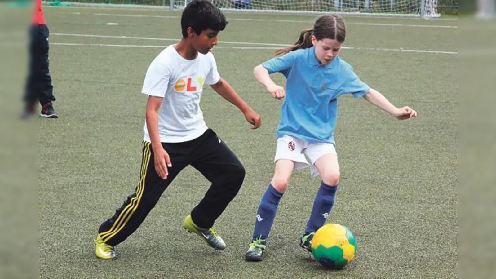 Beim KJR-Fußballcup kämpfen Kinder und Jugendliche in vier Spielklassen um den Pokal.	 (Fotos: KJR)