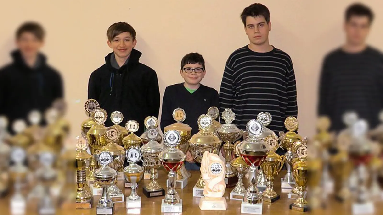 Erolgreiche Jugend (v.l.): Tobias Voigt, Benedikt Huber und Jan Kamarov.	 (Foto: Wolfgang Förster)