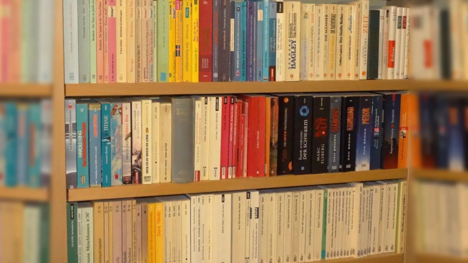 Gebrauchte Bücher gibt es beim Flohmarkt der Evangelischen Jugend in Hadern. (Foto: tab)