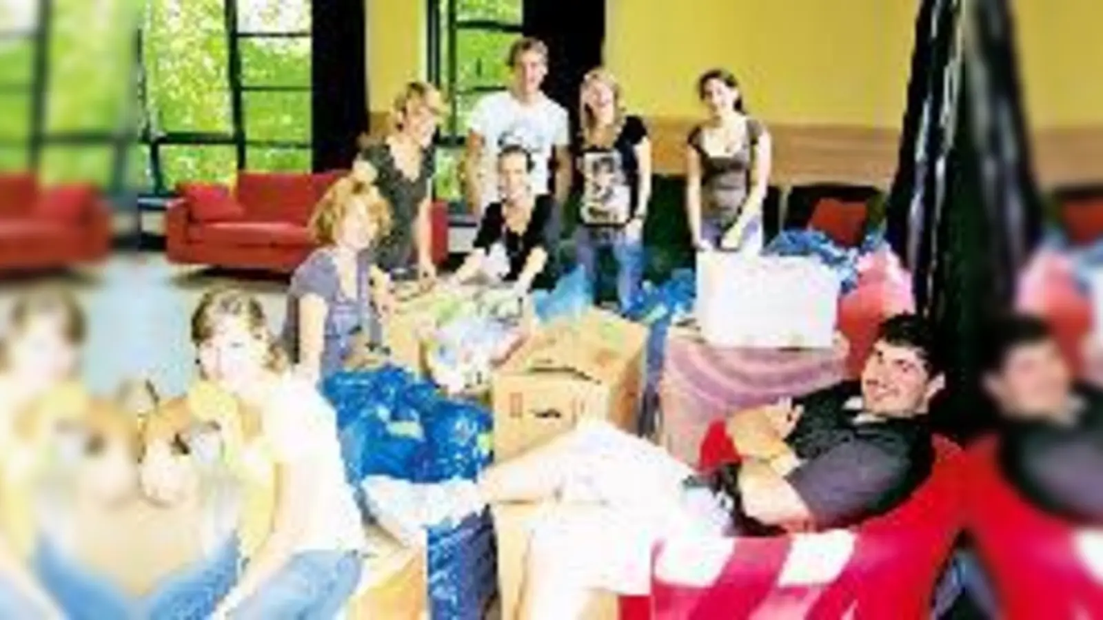 Geschafft! Bei der ersten Spendenaktion im August haben die Jugendlichen insgesamt 1,5 Tonnen an Hilfsgütern geschenkt bekommen.   (Foto: VA)