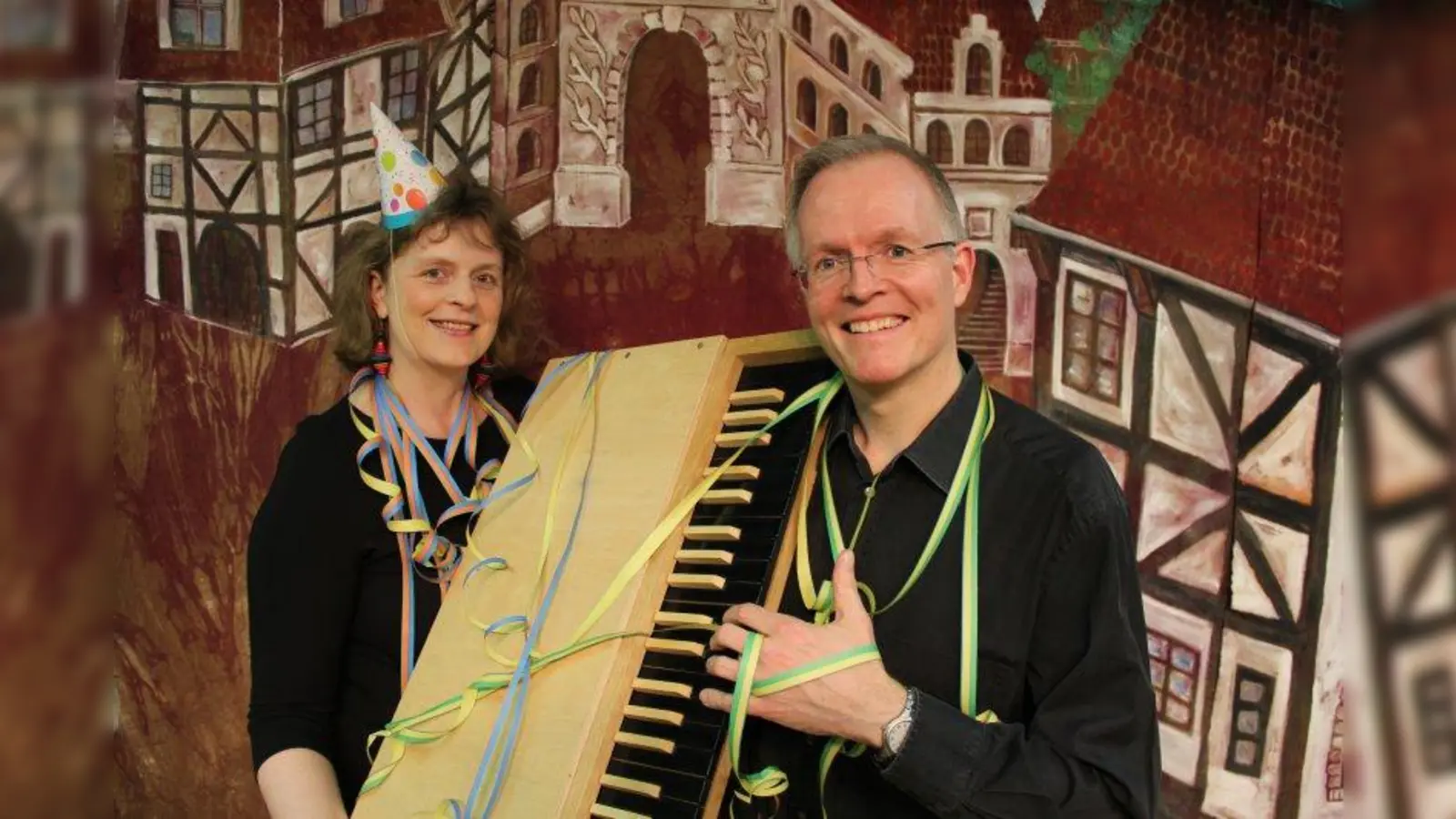 Birgit Bernhard und Thomas Rothfuß freuen sich auf die Aufführung von „Karneval der Tiere”. (Foto: Robert Bernhard)