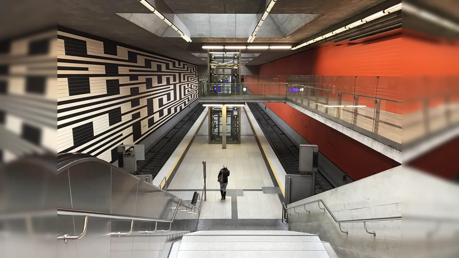 Zwischen den Bahnhöfen Olympiazentrum und Oberwiesenfeld (Foto) werden gut 700 Meter Schienen erneuert. (Archivbild: dm)