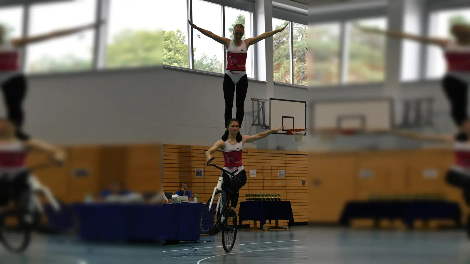 Katharina Hupfauer mit Sabine Tausch (oben) erreichten beim 2er-Kunstrad der Frauen den ersten Platz.<br> (Foto: Magdalena Müller)
