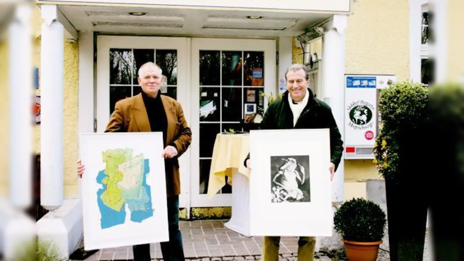 Galerist Kurt Huber und Lions-Mitglied Robert Gareißen bereiten die nächste Kunstauktion vor. 	 (Foto: hw)