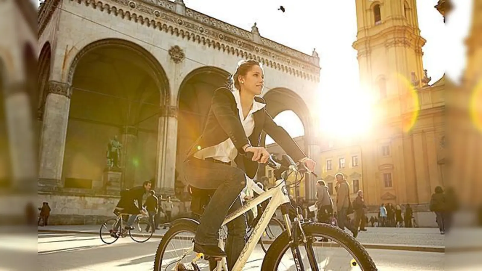 Rund zwölf Kilometer legt der Corso bei der Radlnacht in gemütlichem Tempo zurück.  	 (Foto: Radlhauptstadt München)