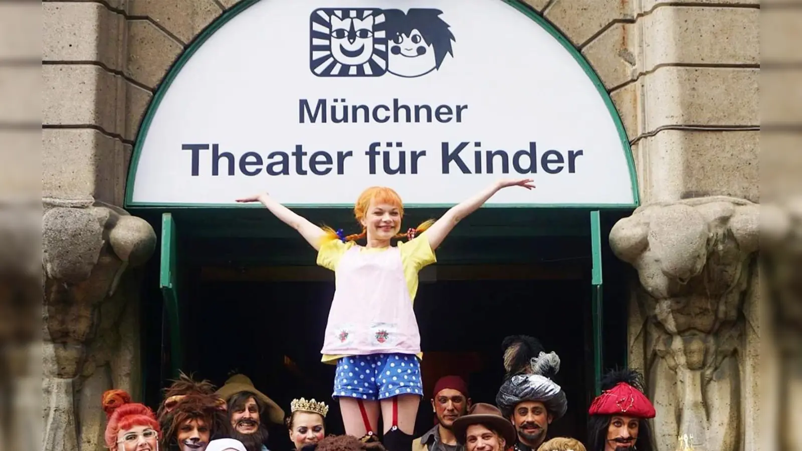 Das Ensemble des Münchner Theaters für Kinder freut sich schon auf viele Besucher am Tag der offenen Tür. Es warten ein buntes Programm und eine Theatervorstellung zum „Eintritt bei Austritt”. (Foto: ©  Rolf Demmel)