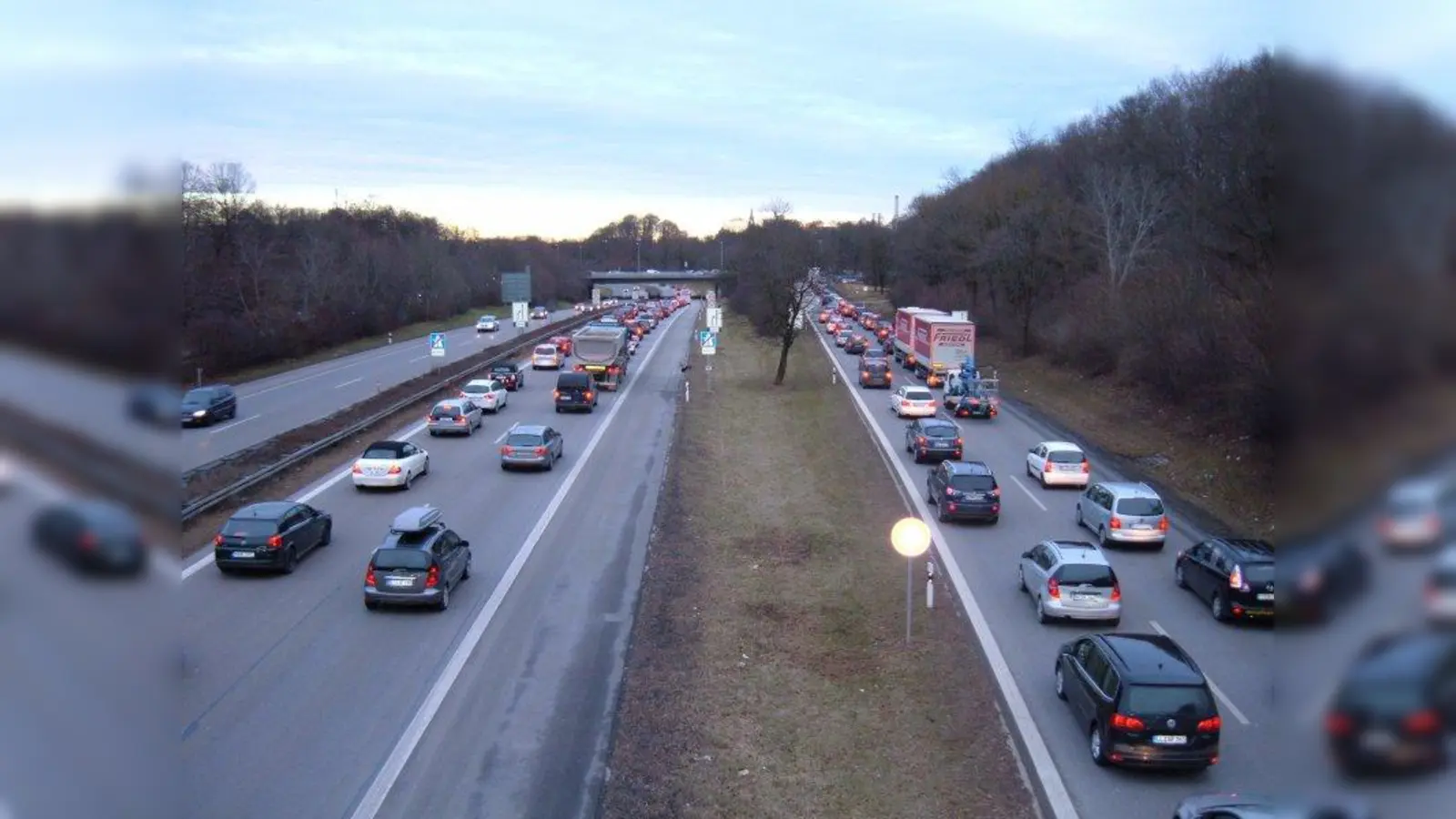 Ammerseestraße: Stau in Stoßzeiten zwischen der Fürstenrieder- und der Garmischer Straße. (Foto: AH)
