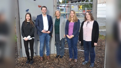 Laura Chamorro, Andreas Lenz (MdB), Maria Boge-Diecker, Nina Bergs und Jasmin Girsig (v. li.).  (Foto: Simone Klein)