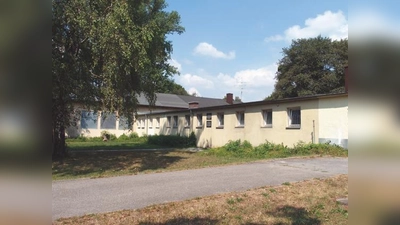 Die ehemalige KZ-Baracke an der Granatstraße steht unter Denkmalschutz. Hier könnten noch sterbliche Überreste liegen. 	 (Foto: Klaus Mai)