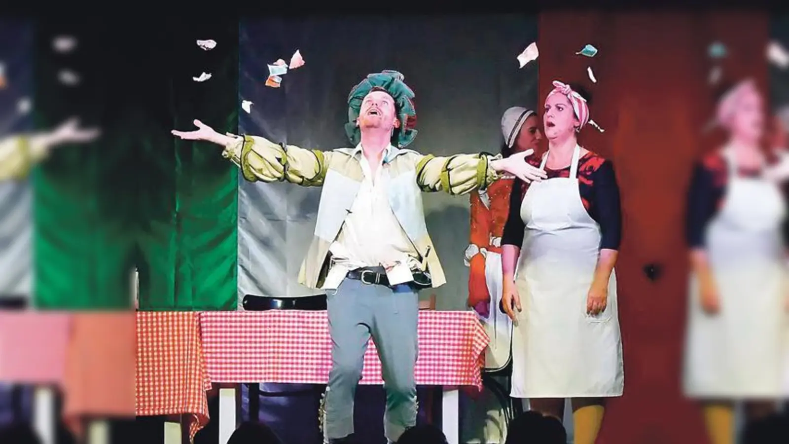 Phasenweise droht der Eröffnungsabend der Osteria Azzurro aus dem Ruder zu laufen  sehr zur Begeisterung der Zuschauer.	 (Foto: © Dieter Schnöpf)