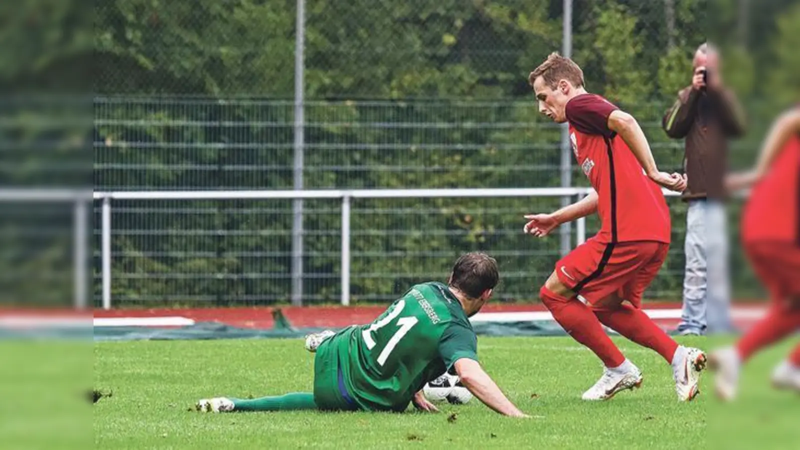 Voller Einsatz, packende Duelle, tolle Tore  das alles bieten die Münchner Fußball-Kreisligen jedes Wochenende aufs Neue. 	 (Foto: Christian Riedel)