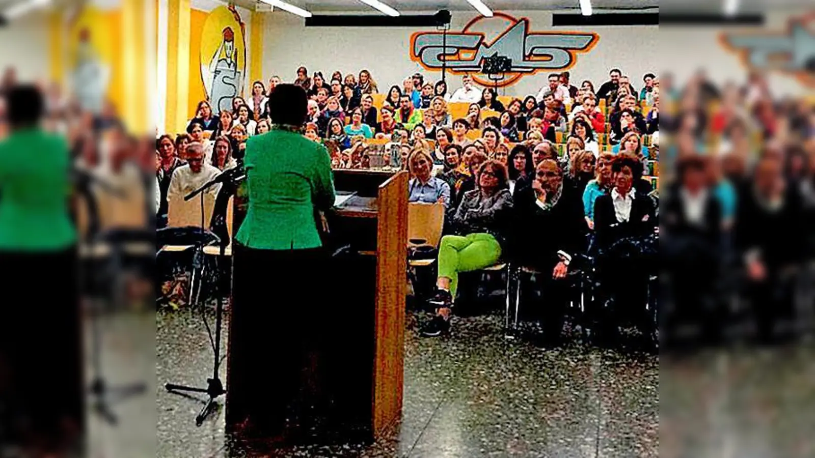 Großes Interesse am Vortrag von Familientherapeutin Gisela Wagner. 	 (Foto: privat)