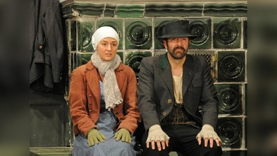 Aus der Feder von Peter Landstorfer: Simone Steiger und Michael Konle 2011 im „Pfennigfuchser” (Foto: Theater)